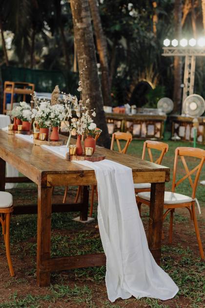 Tablescape and Floral detail — wedding decor — Planet Hollywood